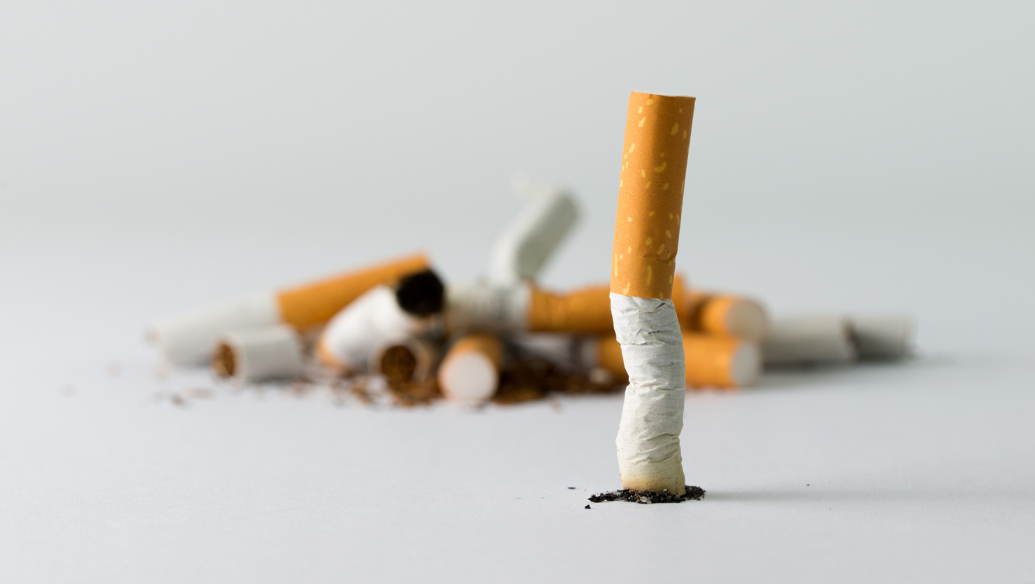 抽菸會導致黃斑部病變？